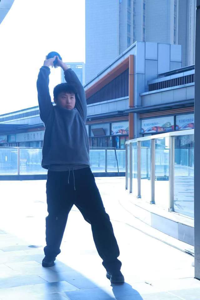 初心不负，责任为光