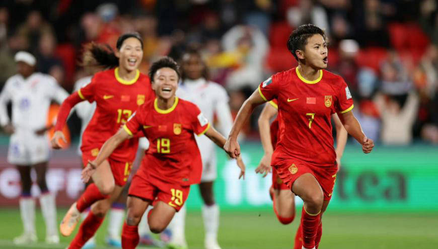 考编成功，女足传奇马晓旭迎人生新篇章，38岁荣耀背后获孙雯真诚祝福