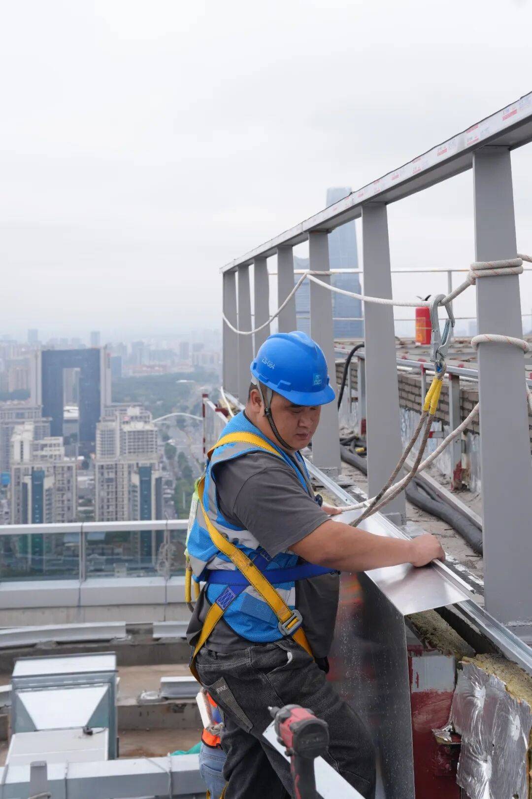  199.9米新地标！东莞CBD最新“素颜”照曝光，太震撼了(图9)