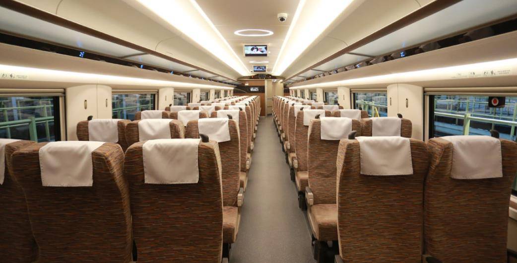 图片[3]-美国小伙首次来到中国非常害怕，下飞机后赞叹中国实在是太棒了 -华闻时空