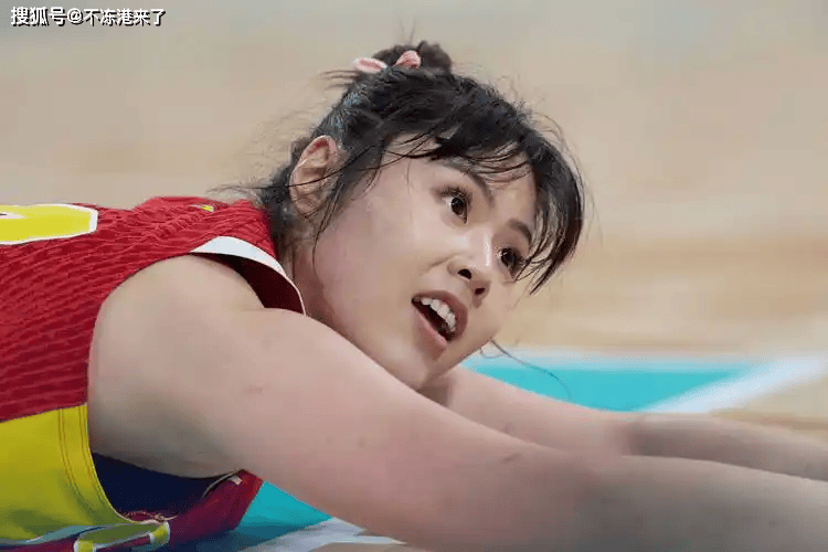 李月汝质疑用人，宫鲁鸣下课？谁注意杨舒予表态，王治郅驰援原因曝光