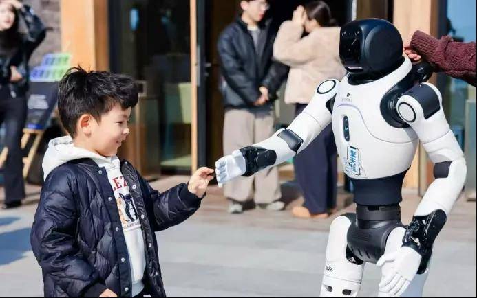 人形机器人租赁90天融资三轮吸金过亿 风口还是泡沫