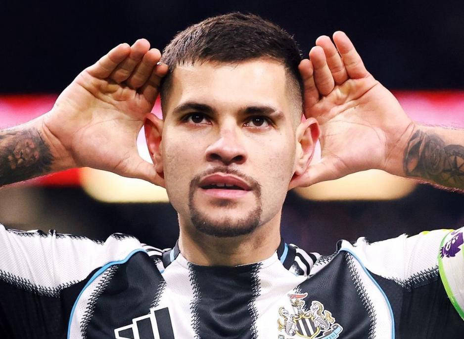 英媒曝曼联锁定吉马良斯，8000万欧元引援卡塞米罗钦点接班人