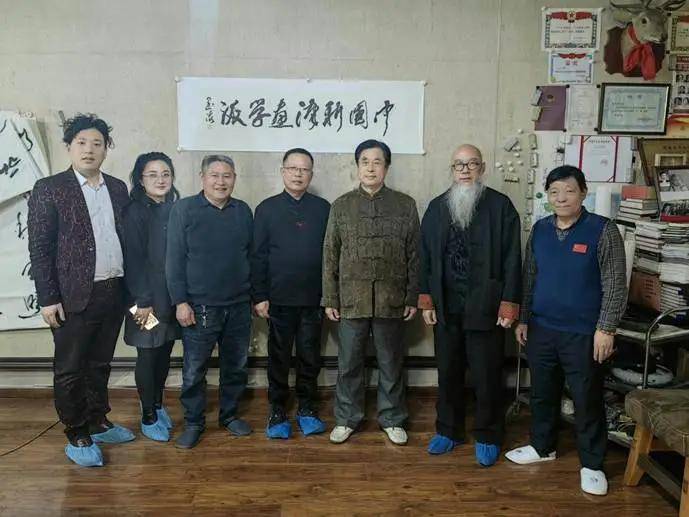 daab596183d4e9a4854da5c200871903