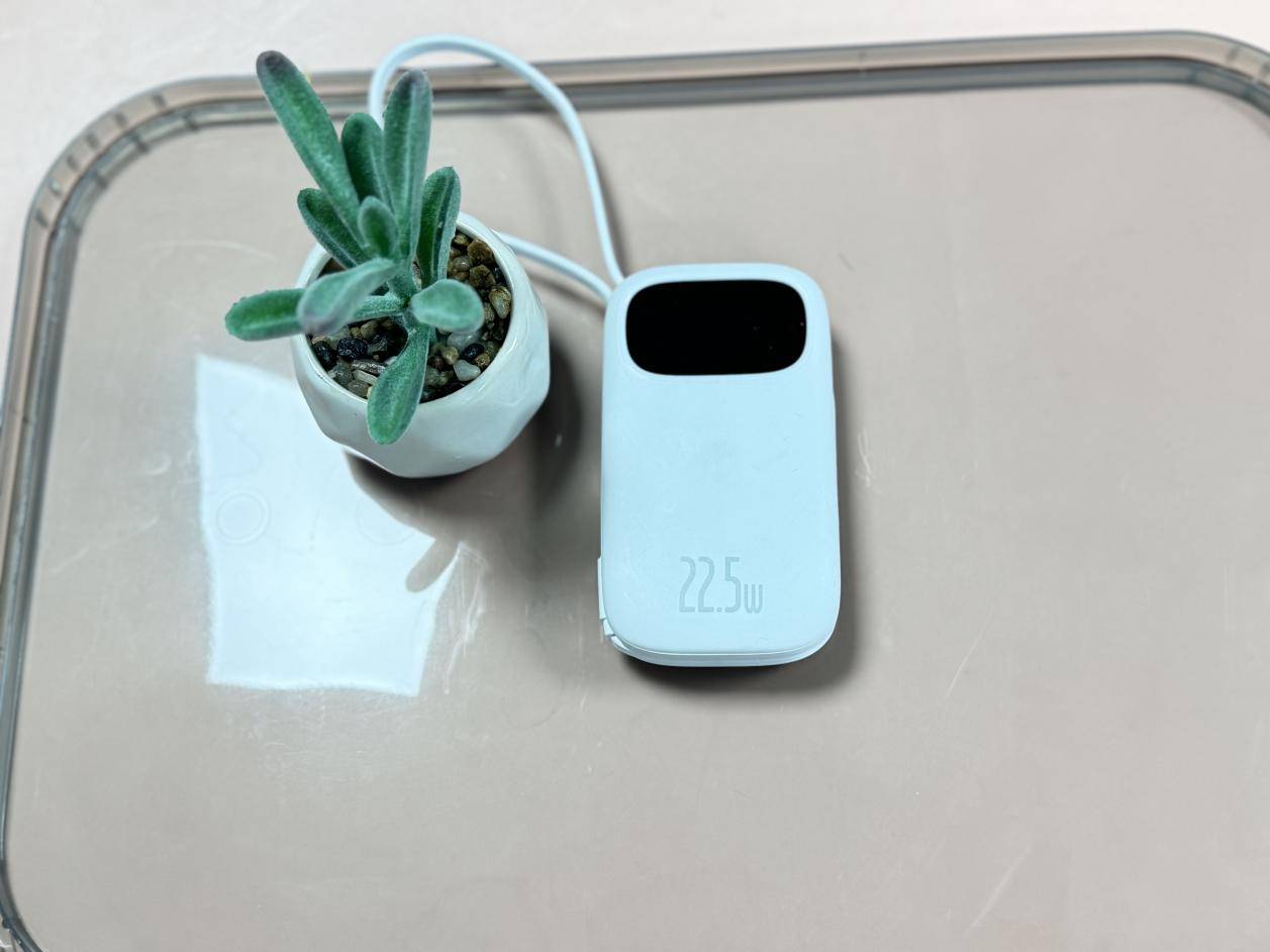 手机充电宝多大毫安的能带上飞机？盘点十款能上飞机的充电宝品牌，符合航空标准携带充电宝