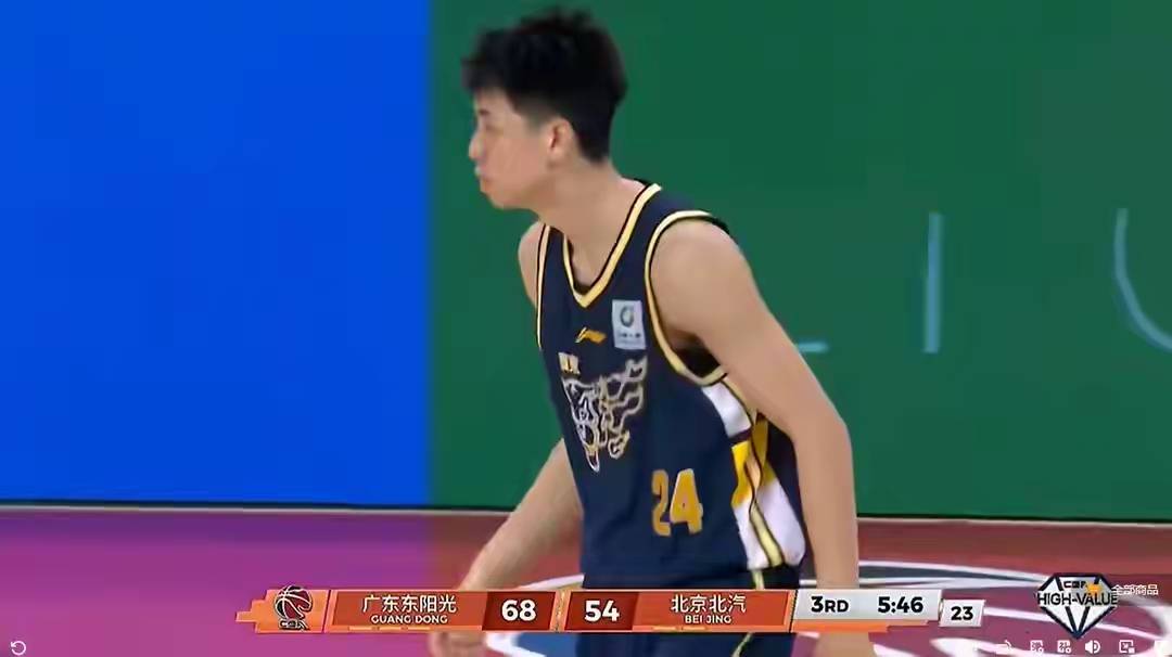坑惨杜锋！明知没篮末节5次浪投，葬送胜利，球迷：耍什么英雄？