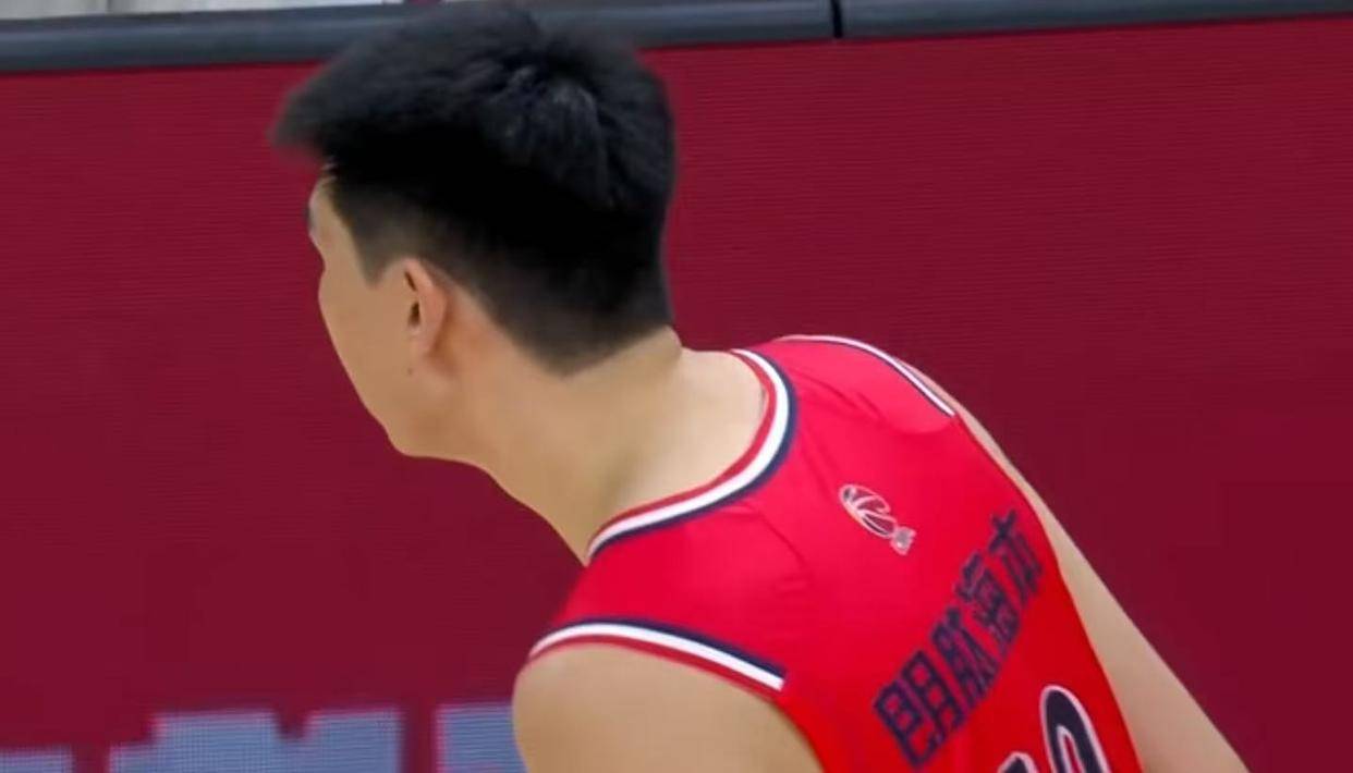 朱芳雨赌对了！CBA第一中锋将加盟广东队，这可是杜锋的争冠底牌