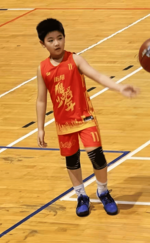 湘ba热潮里,衡阳这家律师家庭,父子三人爱球如命(图3)