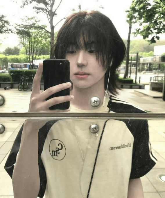 韩国男团李清明就清明节争议言论致歉：将深入学习各国文化