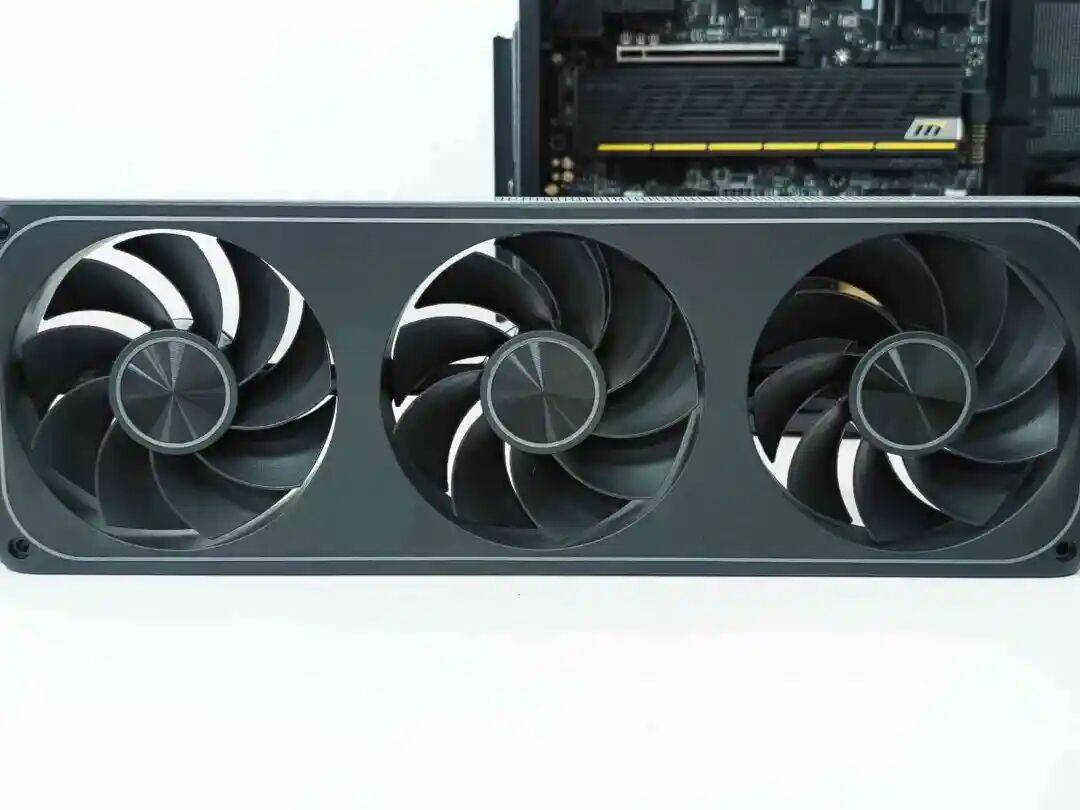 还好没盲目买,爱国者星璨辰Air实测:颜值散热双在线桌面小钢炮