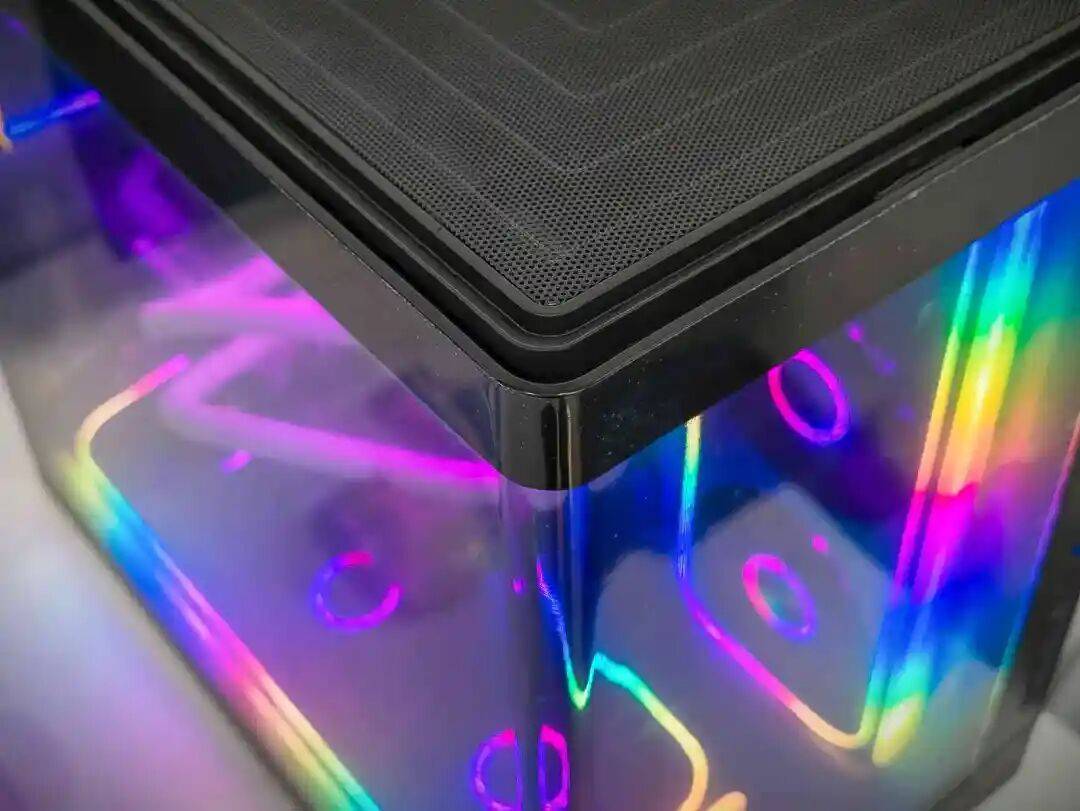 还好没盲目买,爱国者星璨辰Air实测:颜值散热双在线桌面小钢炮