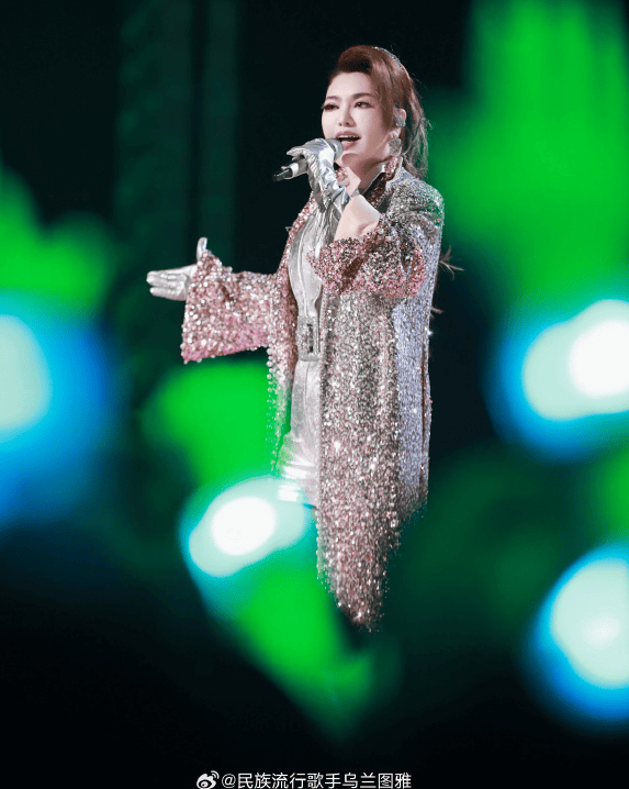 乌兰图雅《乘风2026》初舞台投票排名第一！靠实力碾压？封面图