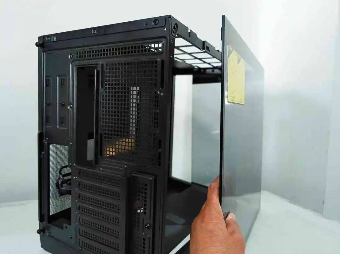 还好没盲目买,爱国者星璨辰Air实测:颜值散热双在线桌面小钢炮