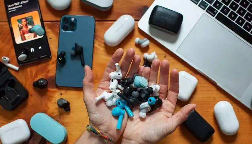 户外跑步耳机怎么选？拒绝盲目跟风，推荐十款佩戴稳固的跑步耳机