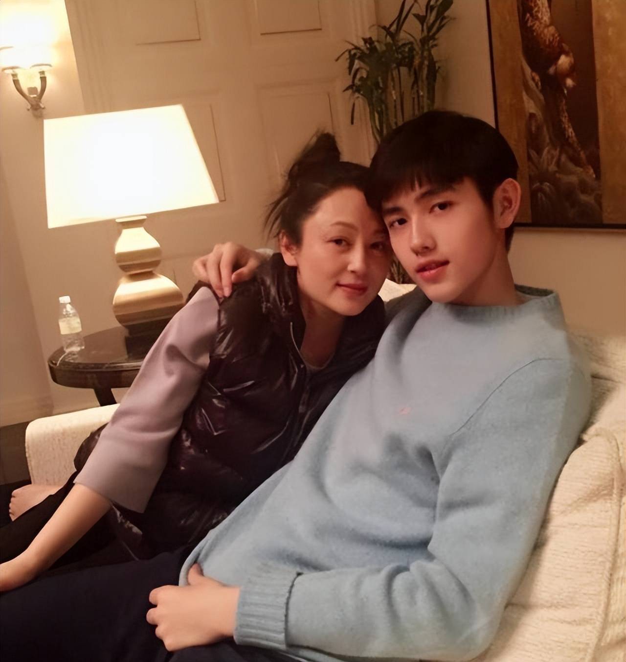 这一次57岁的陈红被儿子丈夫害惨了
