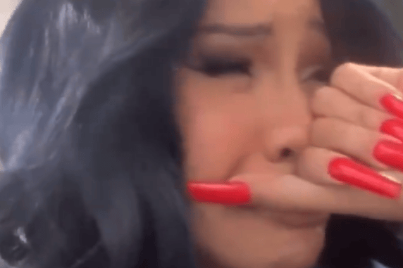 Cardi B亲子鉴定结果揭晓：第四个孩子竟是前夫Offset亲生，直播中痛哭流涕