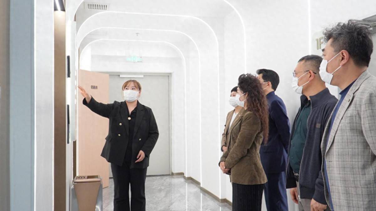 ҽ���彨���뷢չ�ֻ�һ�и���������ĸӤ���Ŀ��콻��