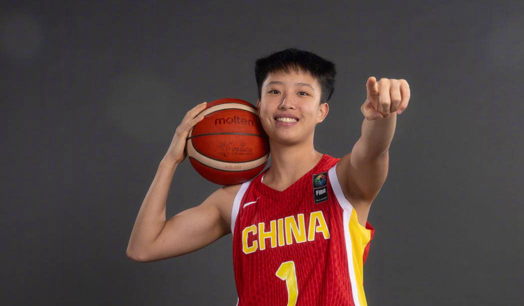 这一夜，中国女篮的荣耀，终于被冉珂嘉重新夺回