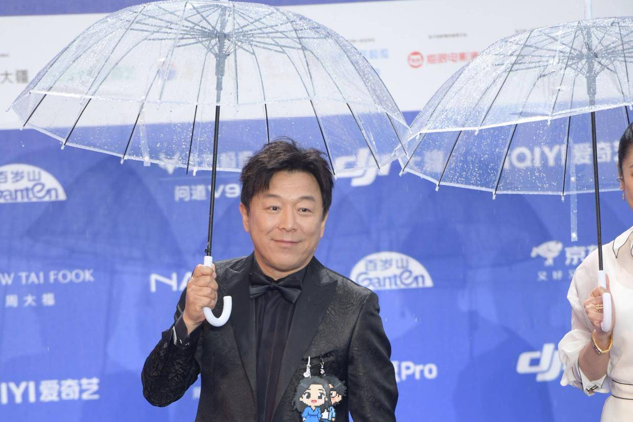 黄渤聊《一个男人和一个女人》：与管虎过往合作偏外放，此次表演更内敛深沉