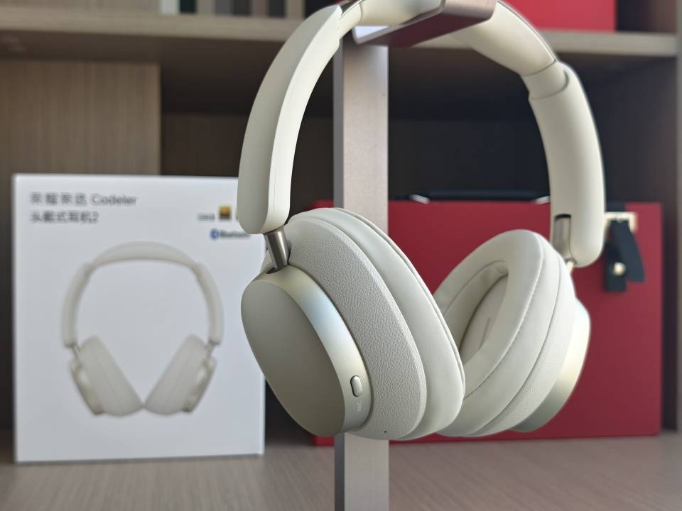 戴了三天荣耀亲选Codeler头戴式耳机2，聊聊真实感受！