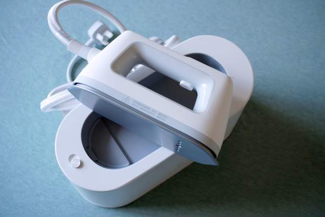 米家熨烫机2评测：除菌除螨，熨衣从此告别“皱”烦恼