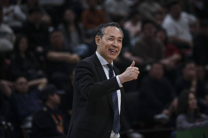 许利民辟谣管理层传言：北京队很团结 一切正常