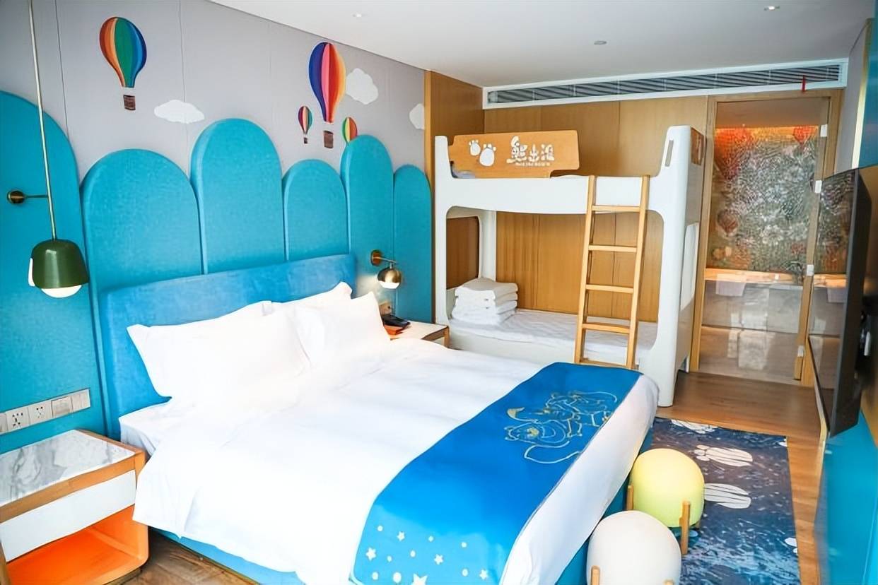 《“五一”亲子游标杆！闯入熊出没世界，解锁沉浸式假日时光》