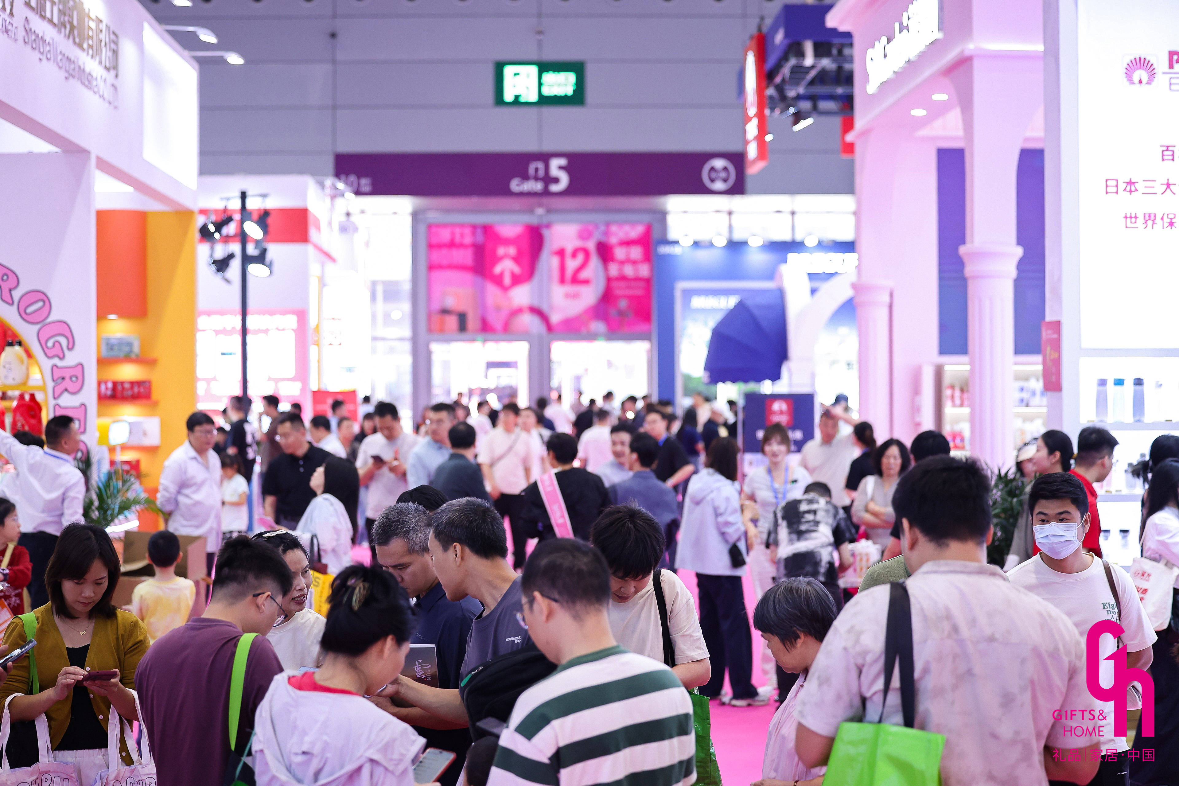 AI重塑礼业图景：第34届深圳礼品家居展智能硬件展区人气爆棚，开启礼品“智”时代(图15)