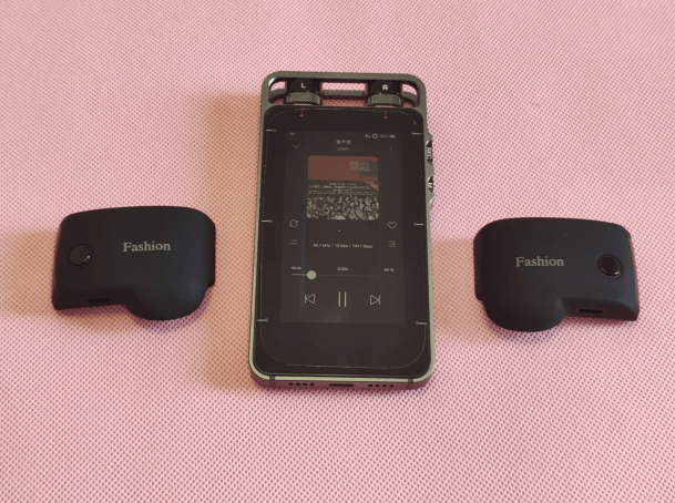 打破户外装备壁垒！FIYA飞雅Y1帽檐式运动耳机：防晒听音一件搞定