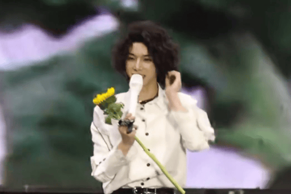 华晨宇再谈演唱会延期：承诺必开，新舞美与双生歌单值得期待