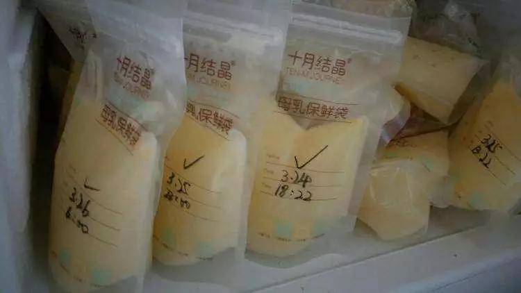 母乳的收集、冷冻、储存与加热,最科学的方法教给你!