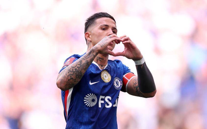 恩佐一剑封喉，切尔西1-0利兹联晋级决赛，大战曼城欲破6连败魔咒