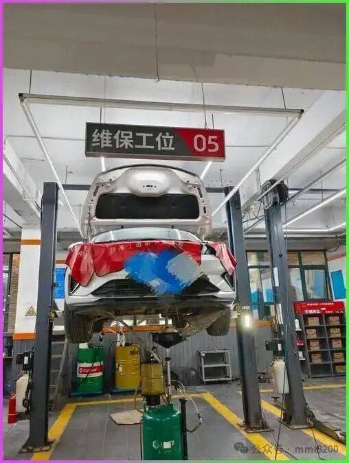 汽车维修车间待修车辆