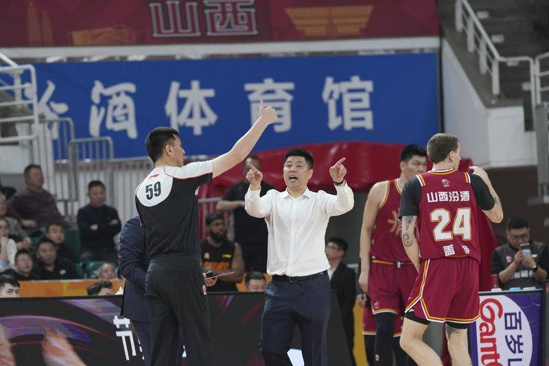 山西主帅解禁参赛！ 青岛已无退路韦瑟斯庞需复苏