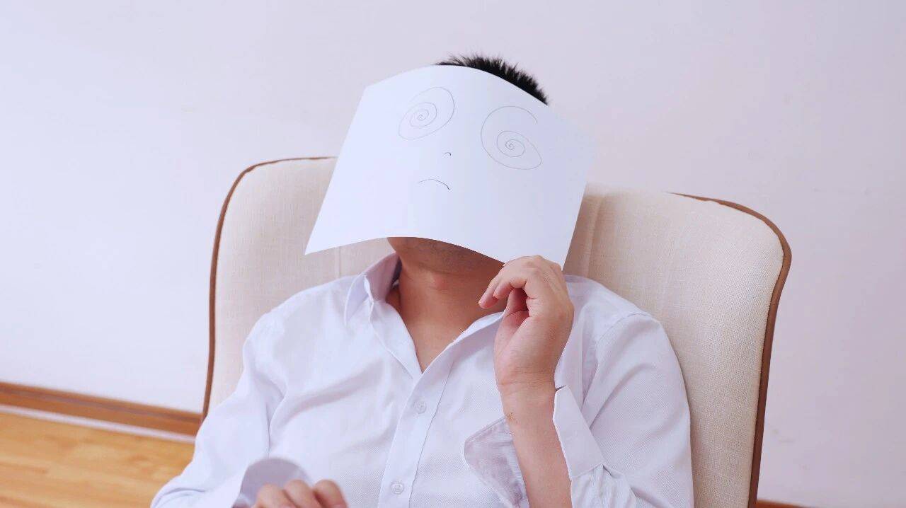 原创            血液黏稠的人，身体会发出4个信号，做好3件事，血液流畅防血栓