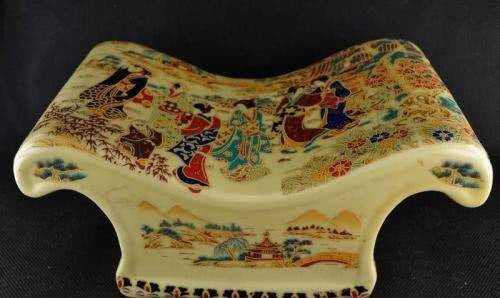 古代瓷器枕头很硌人，为何女性抢着用？专家：很实用也方便