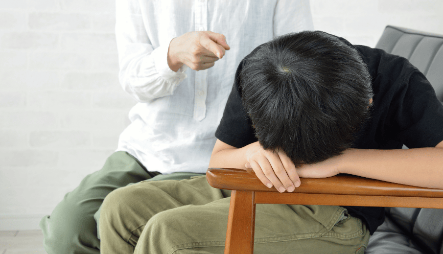 怎么判断孩子的安全感缺失，导致孩子抑郁？