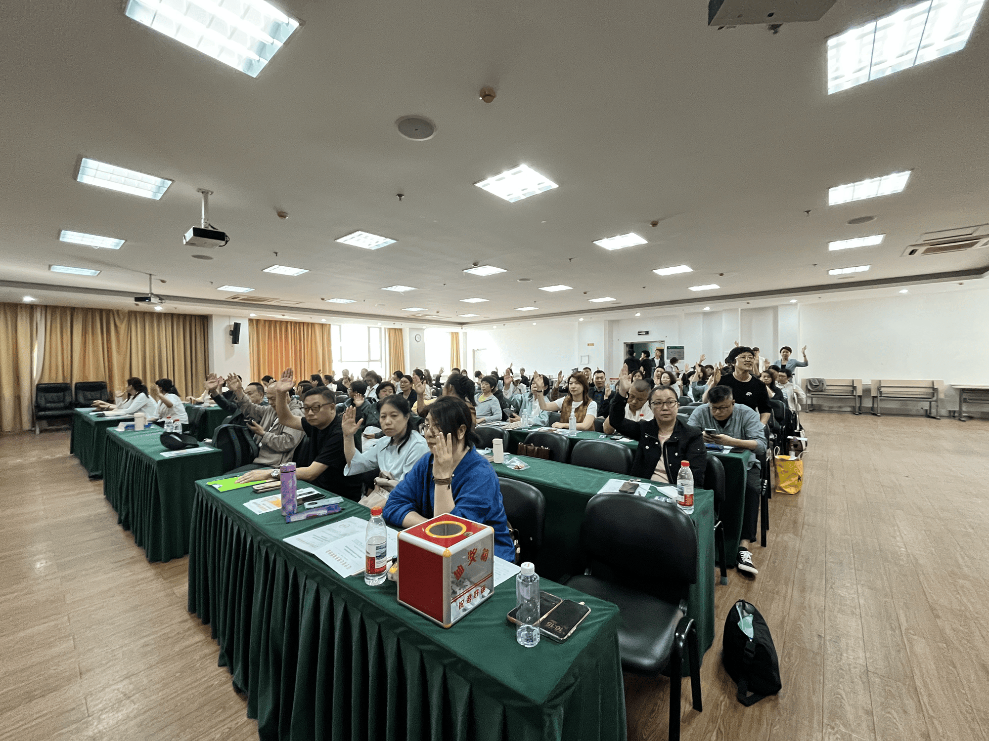辽宁心理咨询师协会催眠疗法专委会完成换届张宇征当选新一届主任-头条日报网