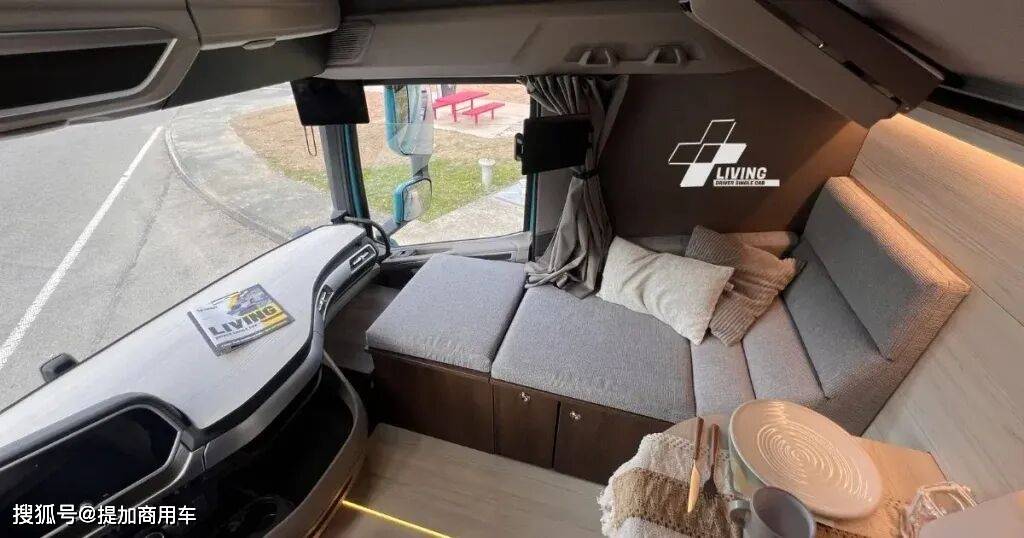 DAF XG/XG+专属Living Driver改装套件：洗手盆、马桶与卧铺