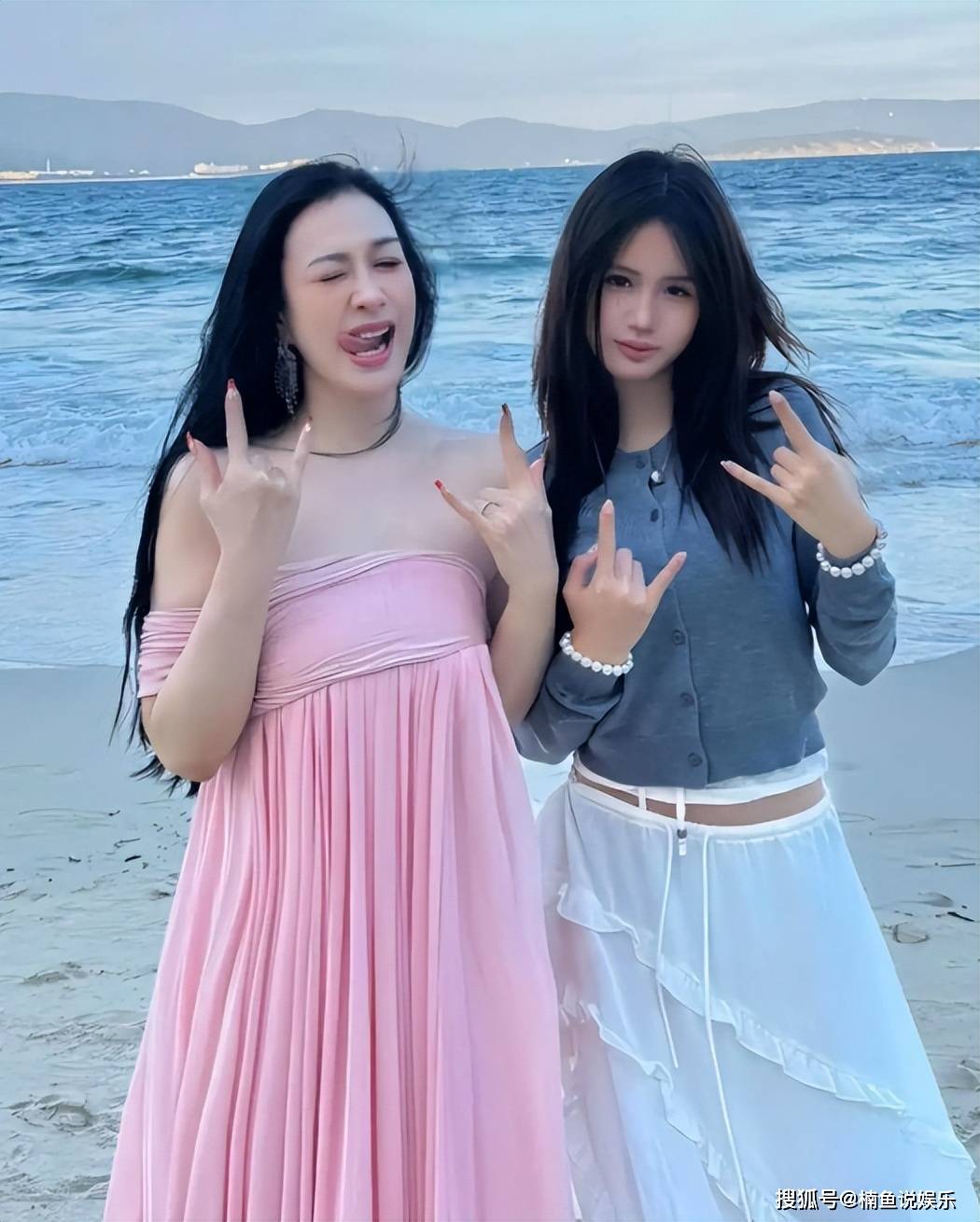 钟丽缇女儿才15岁就美成这样,颜值身材赶超妈妈年轻时,母女同框似姐妹
