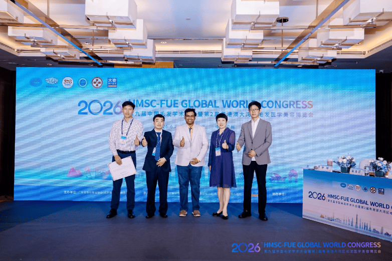 聚力国际学术盛宴 共探植发前沿:米全印分享长发不剃发技术(图3) 聚力国际学术盛宴 共探植发前沿:米全印分享长发不剃发技术(图3)