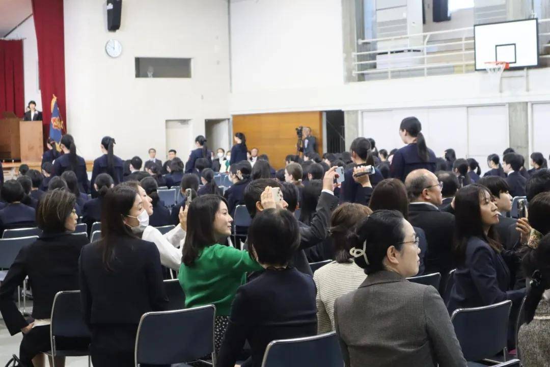 请输入图片描述