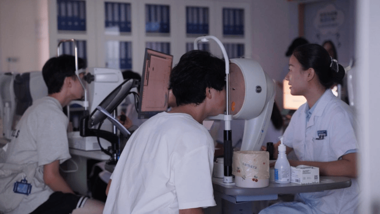 高考结束忙摘镜!东莞爱尔眼科陈晓蓓主任解读近视手术三大新技术(图1) 高考结束忙摘镜!东莞爱尔眼科陈晓蓓主任解读近视手术三大新技术(图1)