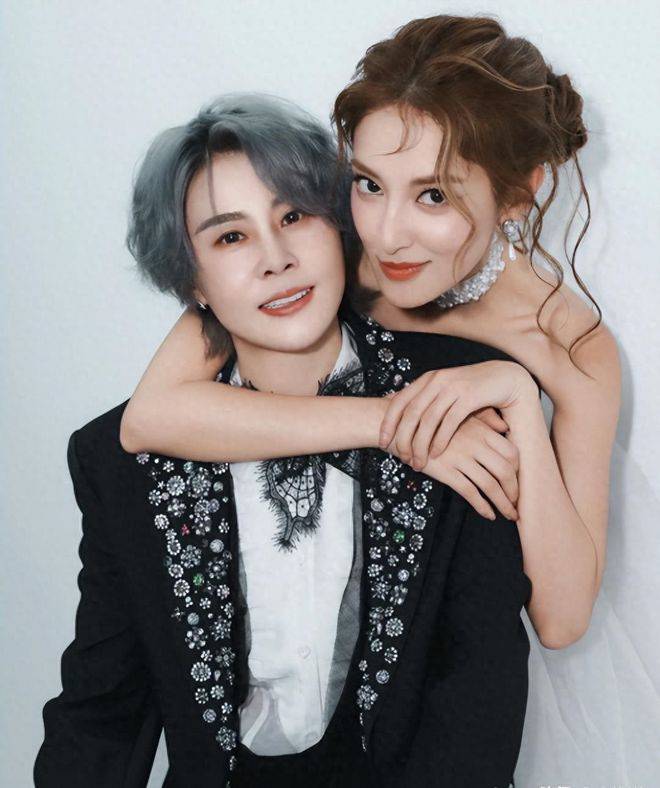 原创            浪姐请不动的3位港星，别人挤破头想进，她们多次拒绝节目组