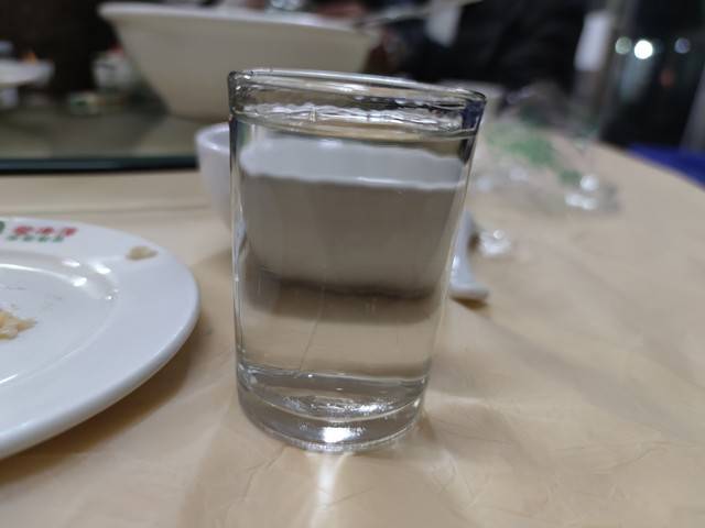 白酒再次成为关注对象！多名院士发现：常喝白酒的人，有6个变化