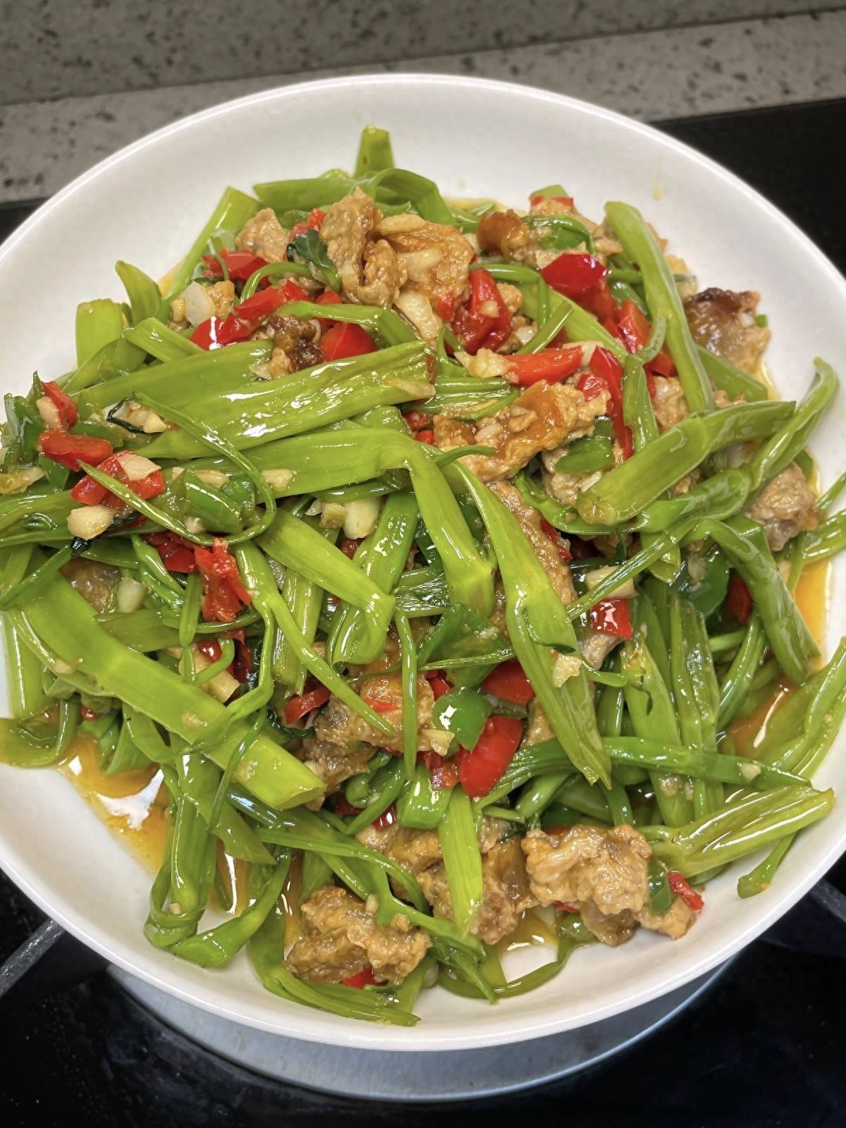 原创            夏至后这菜使劲吃，它是养肝高手！一周吃3回，排毒清肝，别错过