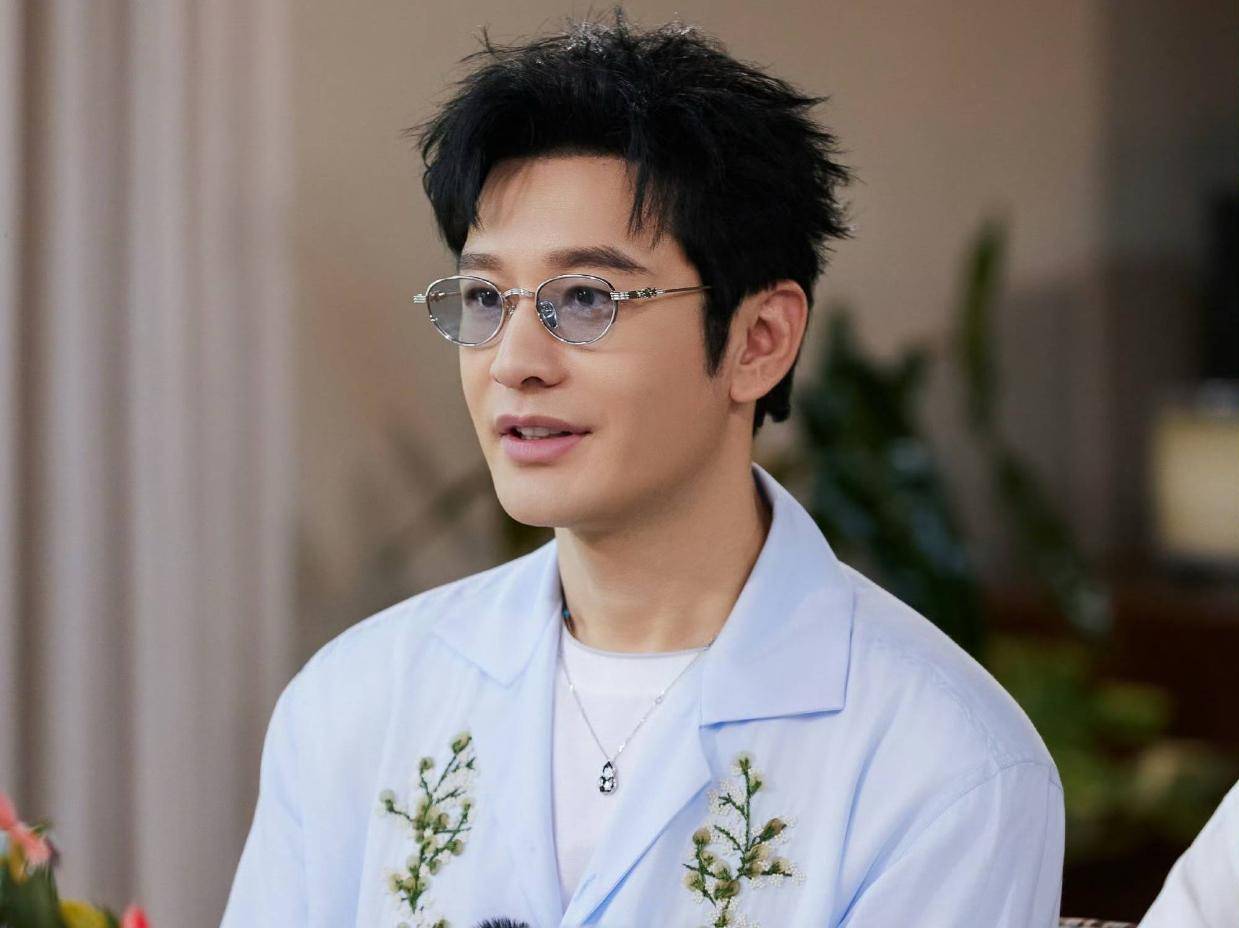 黄晓明林更新领衔读博潮 演艺圈学历升级背后的行业变革