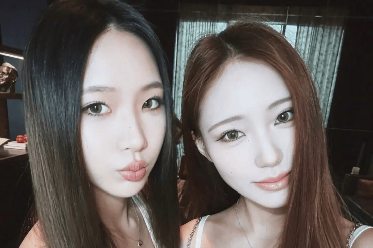 小S晒全家香港度假温馨照 女儿们妆容精致尽显气质
