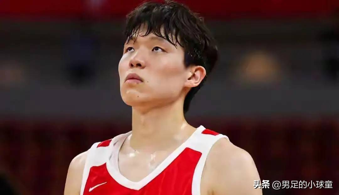 中国男篮完败日本总结：4人要少用，3人需调整，1将能扛大旗