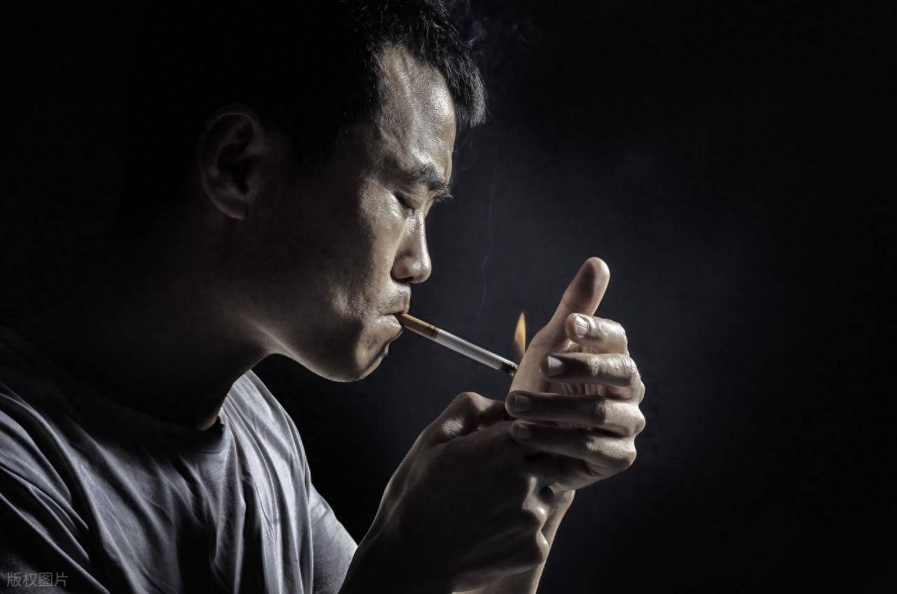 原创            吸烟又火了？医生发现：血压高吸烟时，多留意5点，有益健康